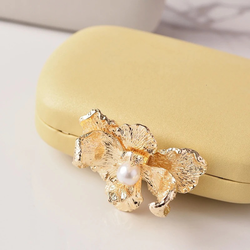 dinner bag with metal flower border club bag party gift bag trendy wedding womens evening dress shoulder bag 250402