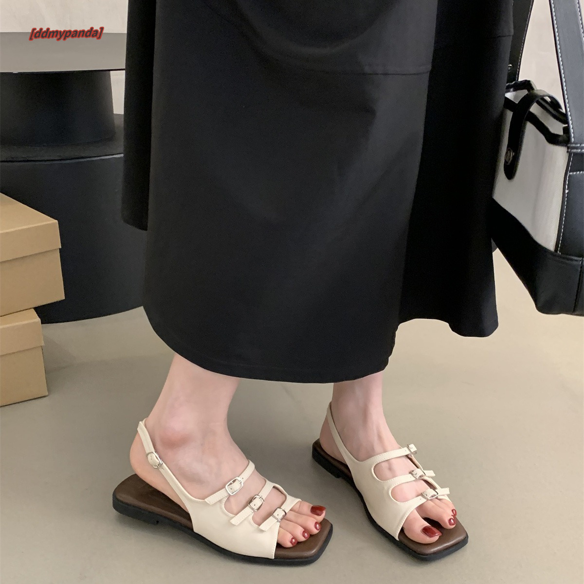 Fashion sandals for women's summer 2025 new French fairy style beach tourism soft flat Roman shoes ddmypanda