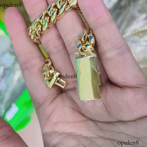 Wholesale Iced Out Cuban k Chain 8-10 mm Moissanite Sier Bracelets for Men Hip Hop Gift 16K GOLD Platinum Plated