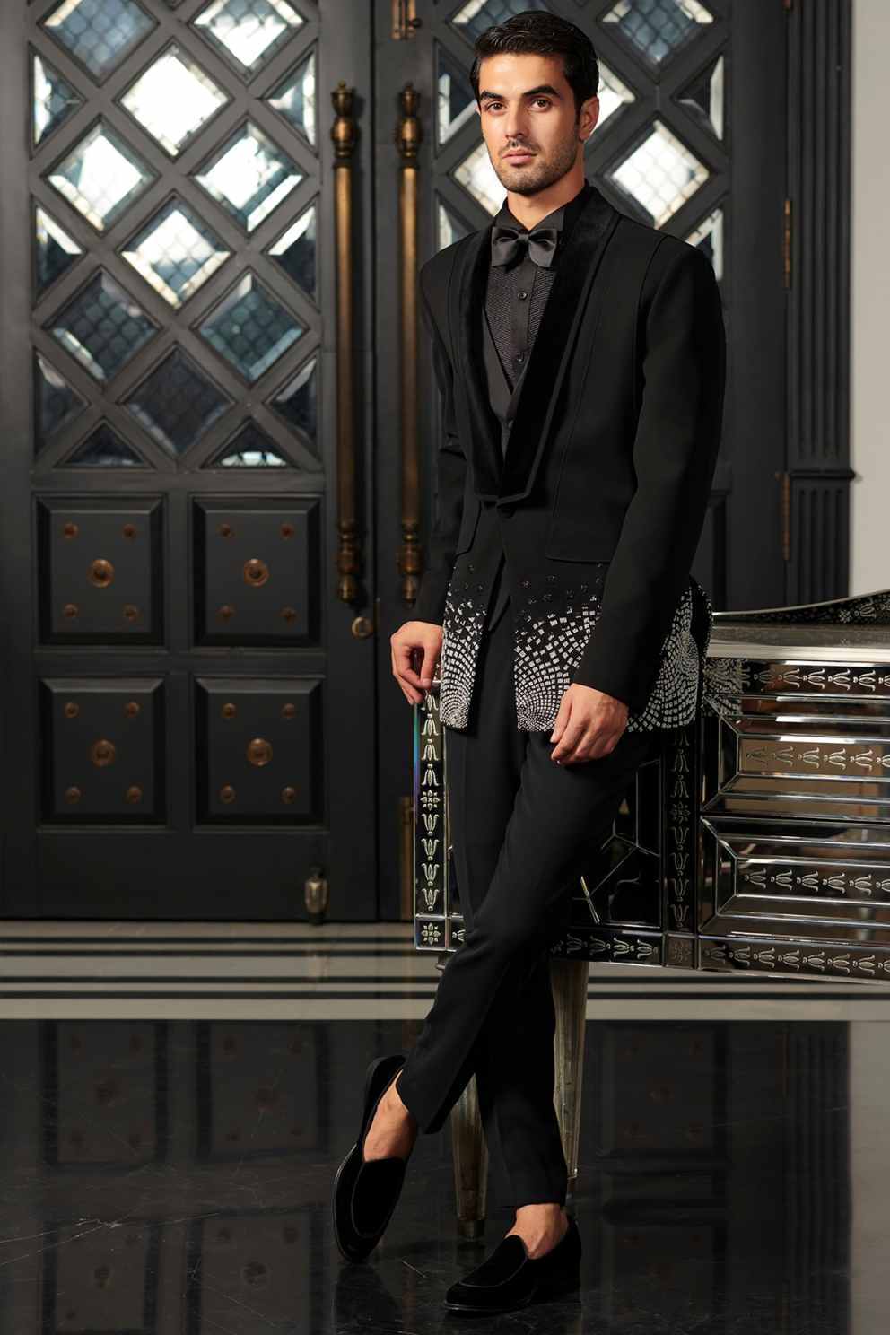 Luxury Beading Mens Wedding Tuxedos Classic Fit Shawl Lapel Groom Wear Party Birthday Pants Suits 2 Pieces Customized