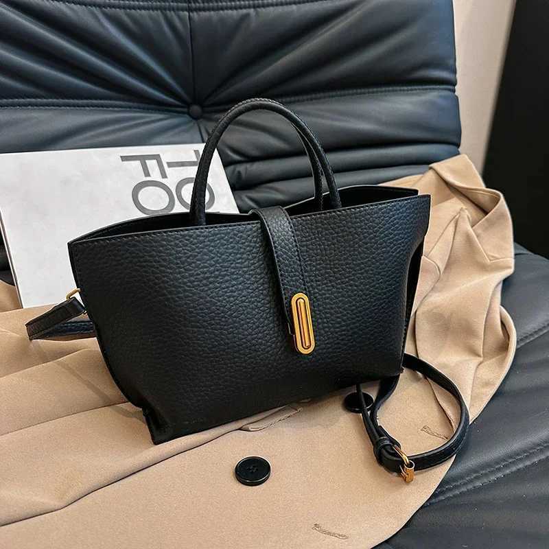 PU Button 2025 New Product Cross shaped Bag Solid Color Large Capacity Popular Fashion Shoulder Bag Soft Versatile Fashion Handbag Y250315