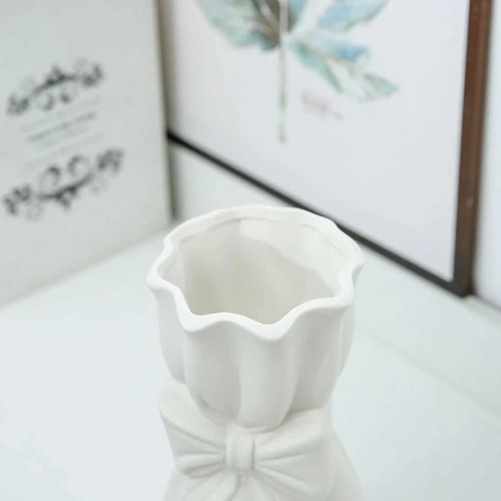 Elegant Bow Premium Green And Flowers Cute Adds Beauty Decor Delicate Flowers Handcrafted Texture Vase Milky WhiteT250315
