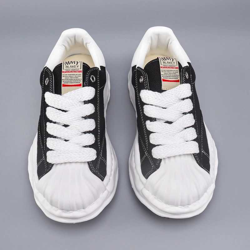 Thick soled lifting shell casual shoes are fashionable stable simple comfortable and have a beautiful appearance Y250314 Y250415