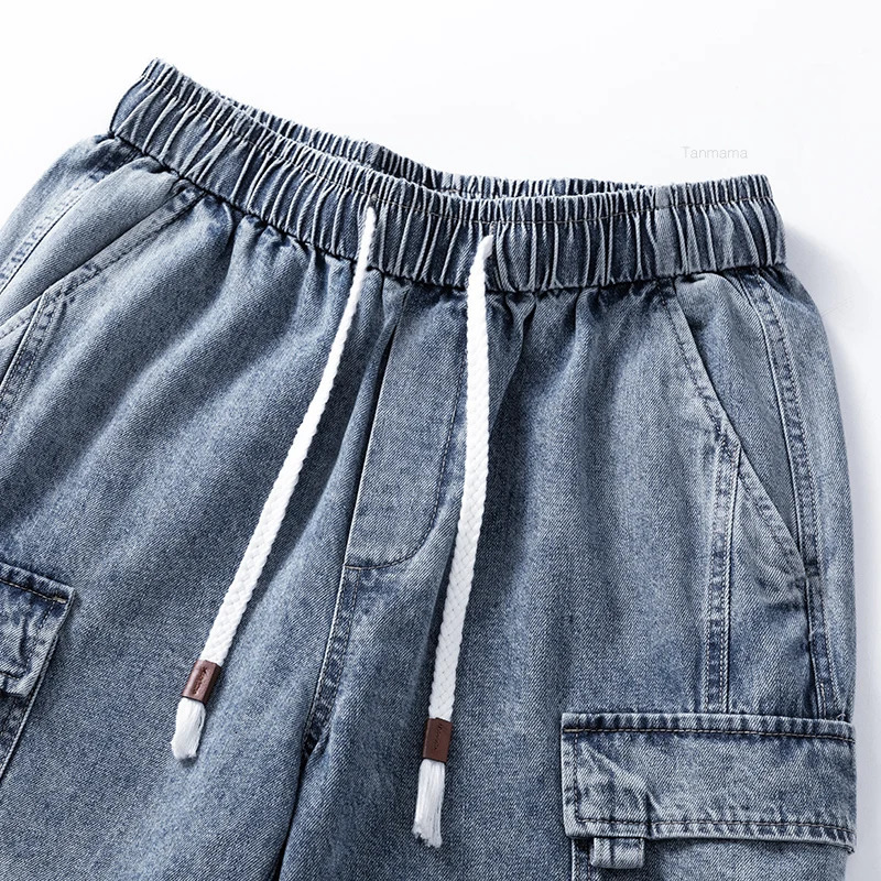 Summer mens denim shorts with elastic waist bag casual knee length cargo pants fashionable Korean style streetwear blue gray 250313