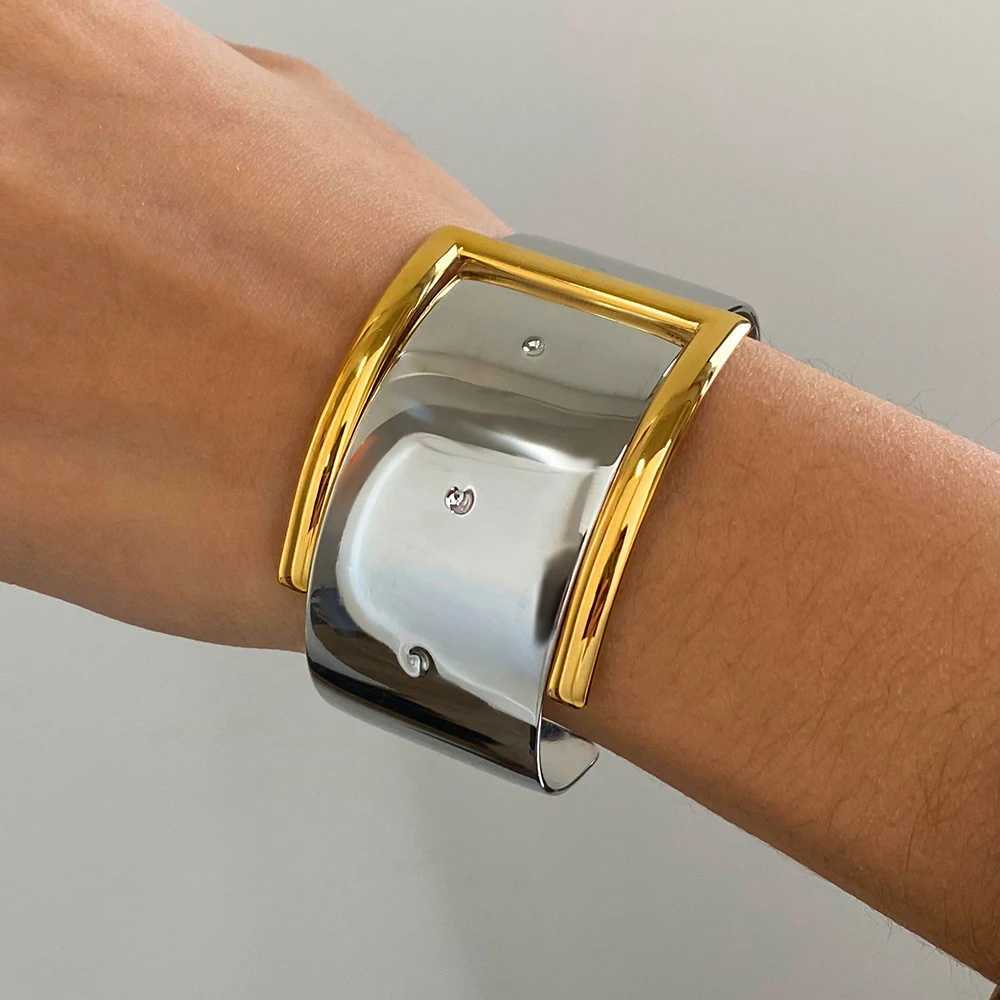 Uworld Minimalist Buckle Design Bracelet Stainless Steel Gold and Silver Color Matching Buckle Open Bracelet Womens Jewelry GiftXJ250315
