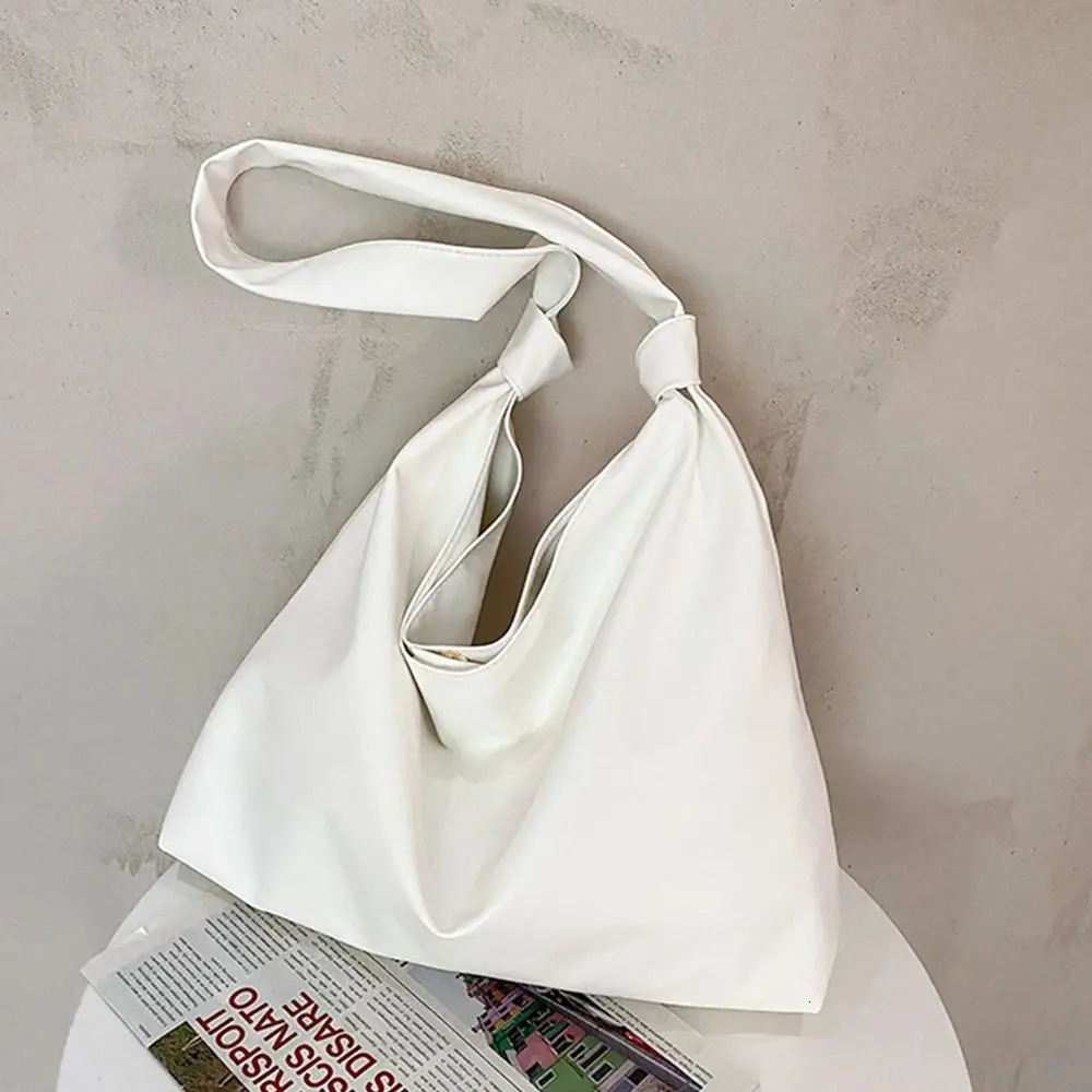 Womens large capacity shoulder bag womens handbag PU leather handbag simple shopping bag 250311