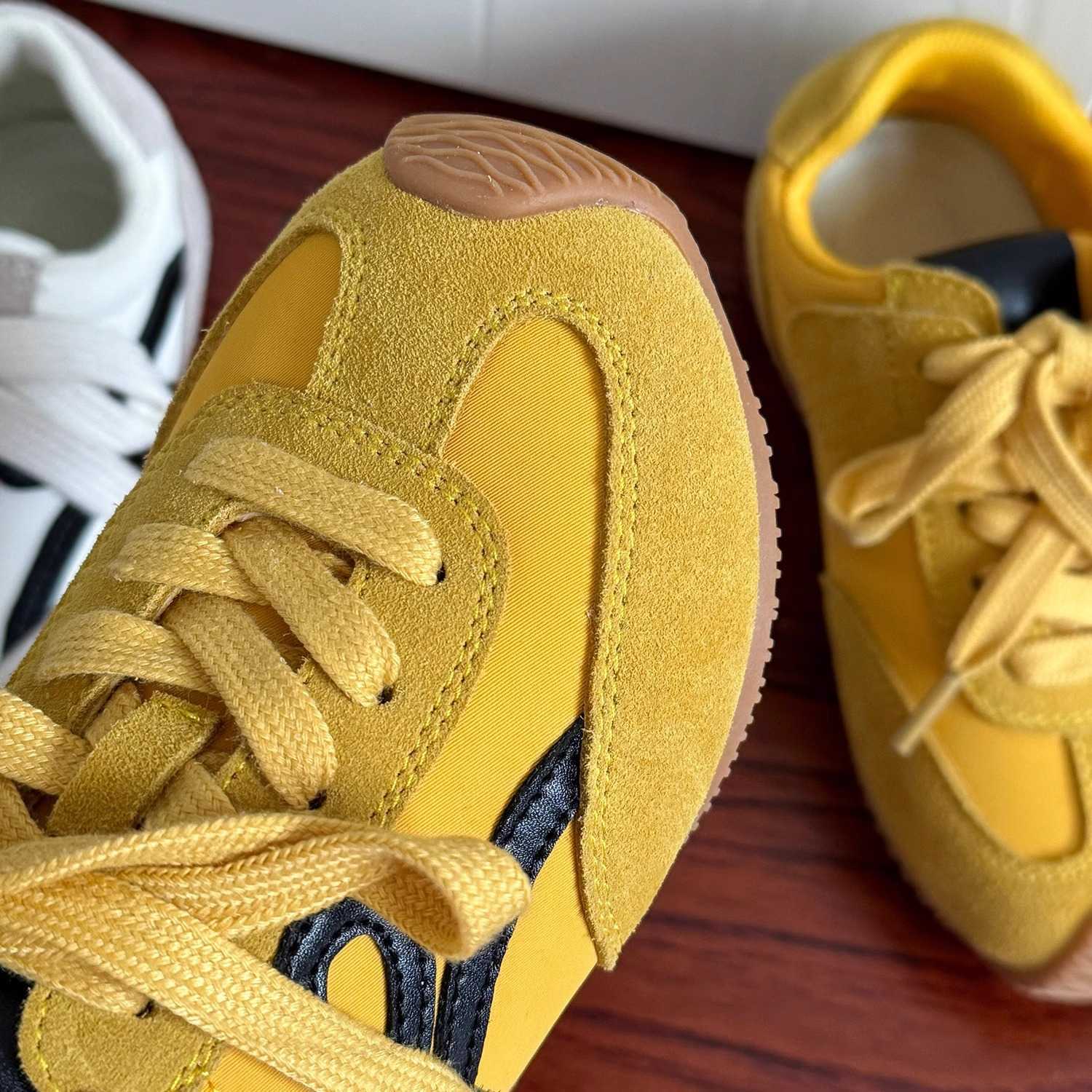 Athletic Outdoor Kandi Cat Childrens Forrest Gump Shoes Trendy Brand 2025 SpringSummer New Collection for Boys and Girls Soft soled German Training Sh