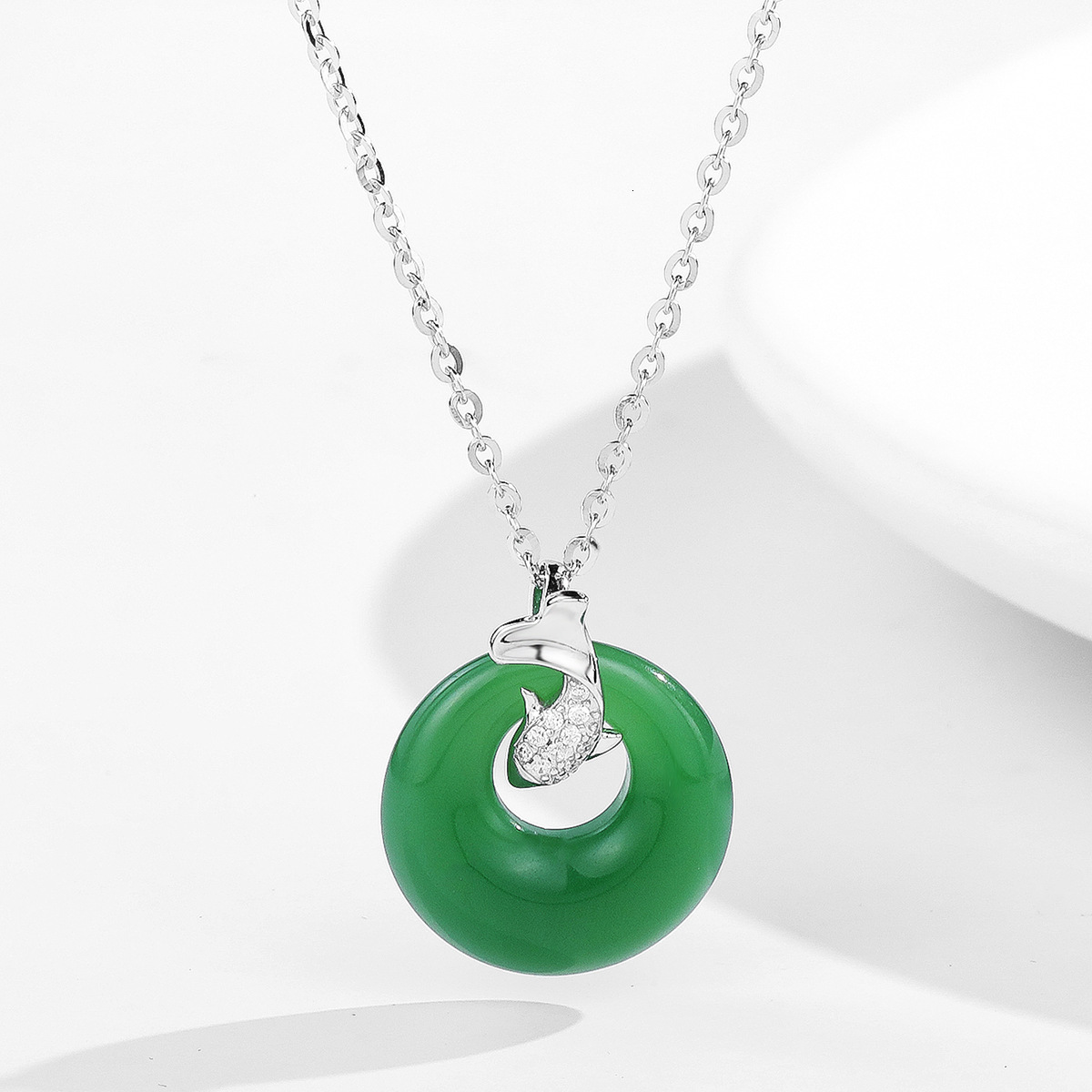 S925 Silver Necklace Women's Japanese And Korean Fashion Emerald Whale Safe Buckle Necklace Minority Natural Chalmedony Clavicle Chain Jewelry