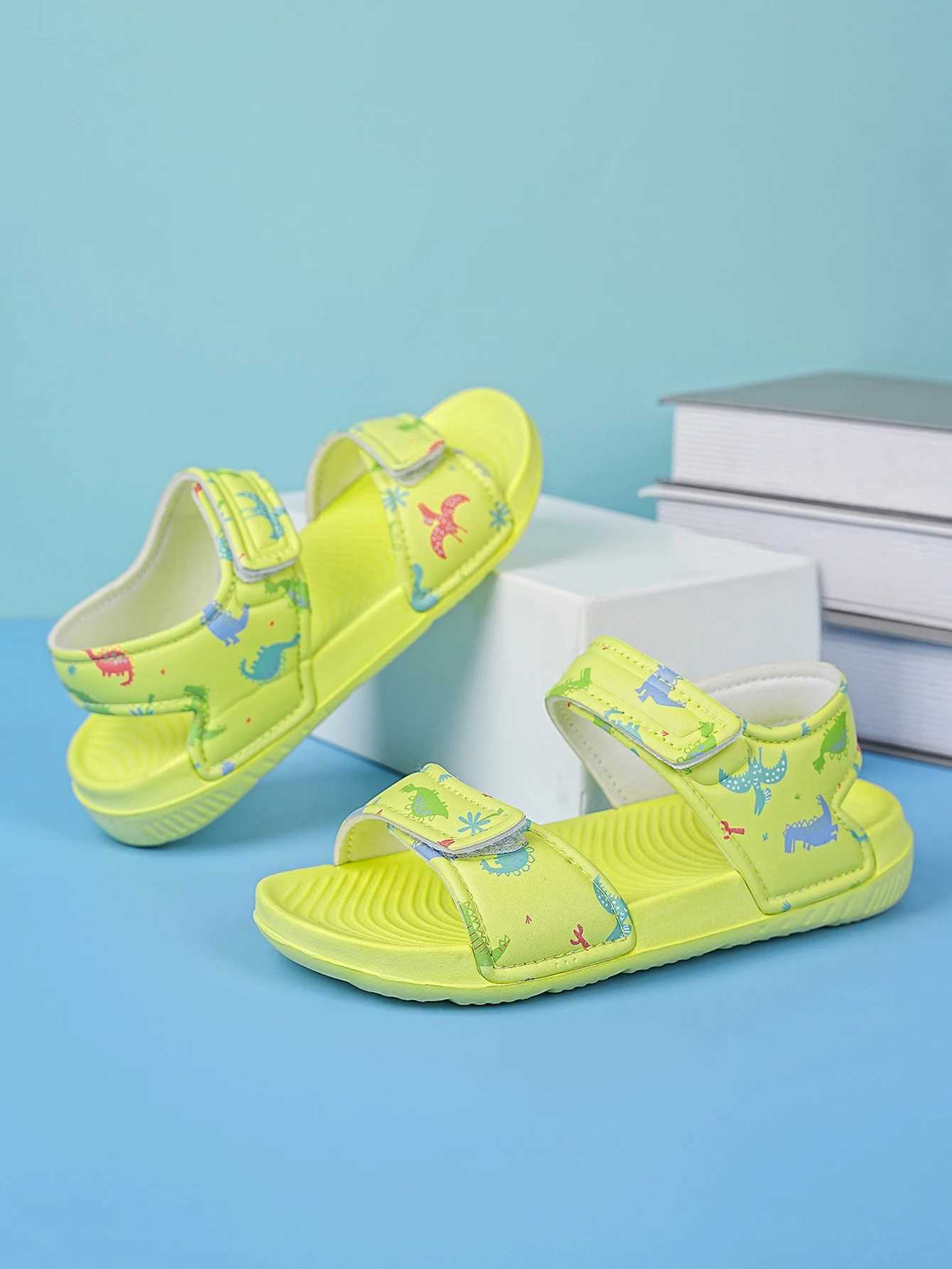 Casual stylish and comfortable summer outdoor sandals suitable for both boys and girlsT250315