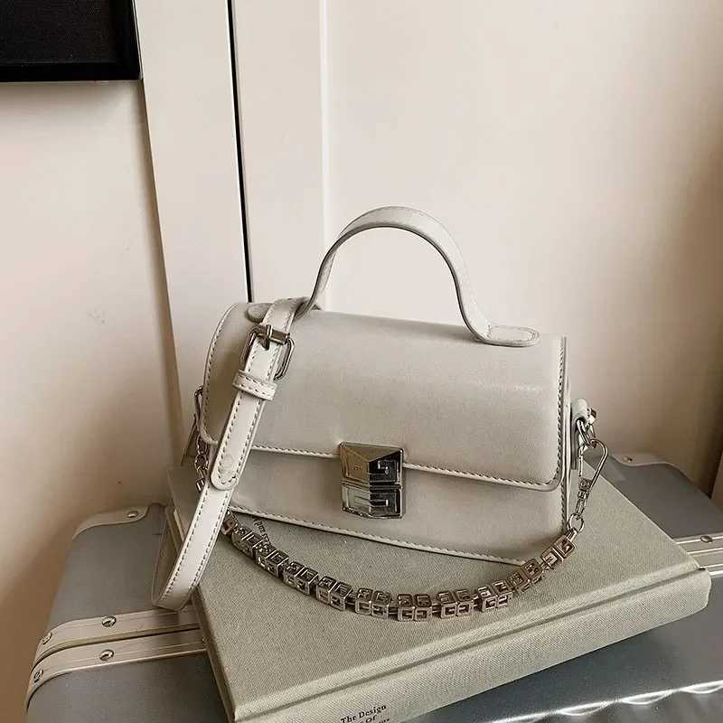 2025 Chic Minimalist Leather Crossbody Bag - Vintage Inspired Messenger Purse With Designer Parisian Details Y250315