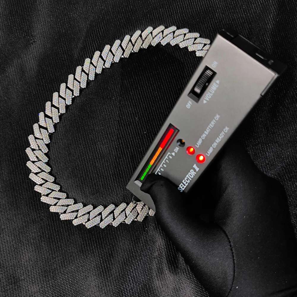 2025 New model High Quality Hip Hop Dia D VVS Necklace Jewelry 20mm Three Row Moissanite Sterg Sier Cuban k Chain