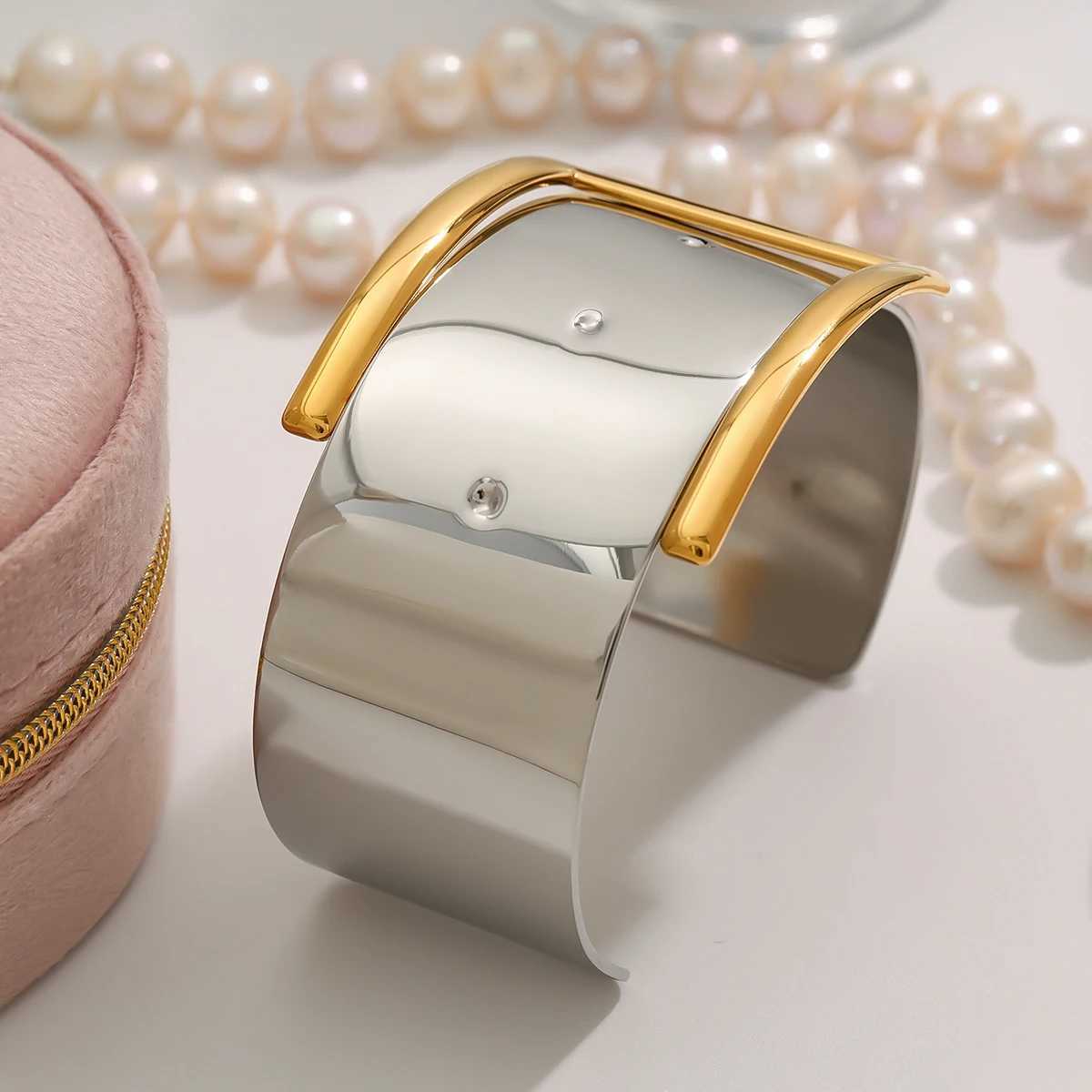 Uworld Minimalist Buckle Design Bracelet Stainless Steel Gold and Silver Color Matching Buckle Open Bracelet Womens Jewelry GiftXJ250315