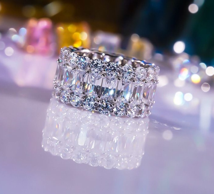 2025 Sparkling Luxury Jewelry Wedding Rings 925 Sterling Silver Fill Princess Cut White 5A Cubic Zircon CZ Diamond Gemstones Party Eternity Women Band