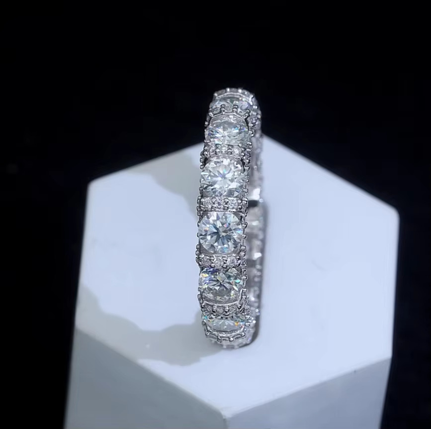 Luxury Jewelry 925 Silver Hip Hop Ring Charm Luxury Jewelry Moissanite Ring Moissanite Custom Ring Iced Out
