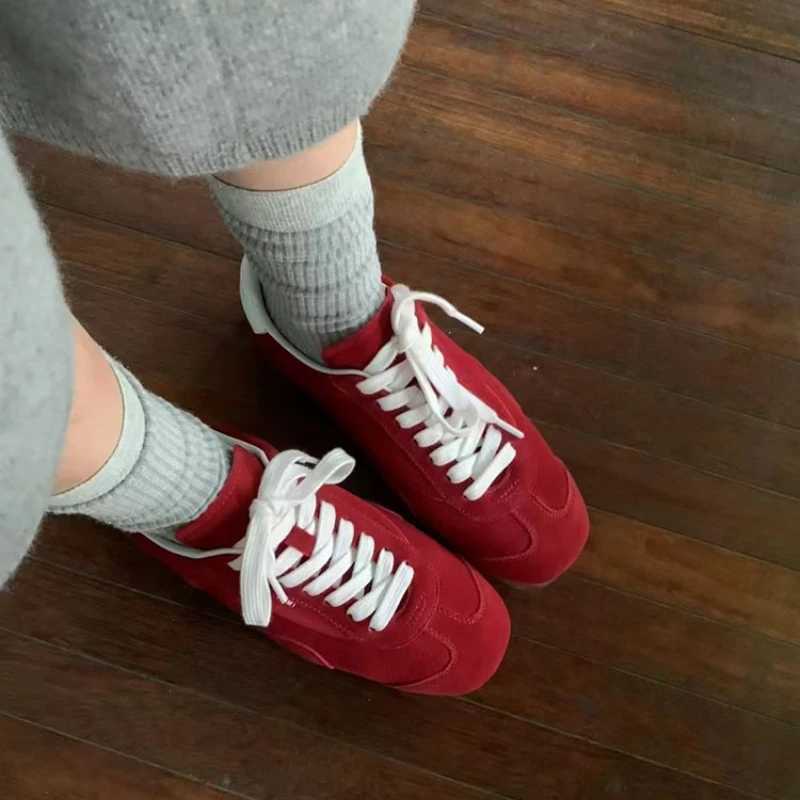 Forrest Gump womens shoes 2025 new leather womens casual sports shoes flat lace-up retro german womens training shoes Y250315