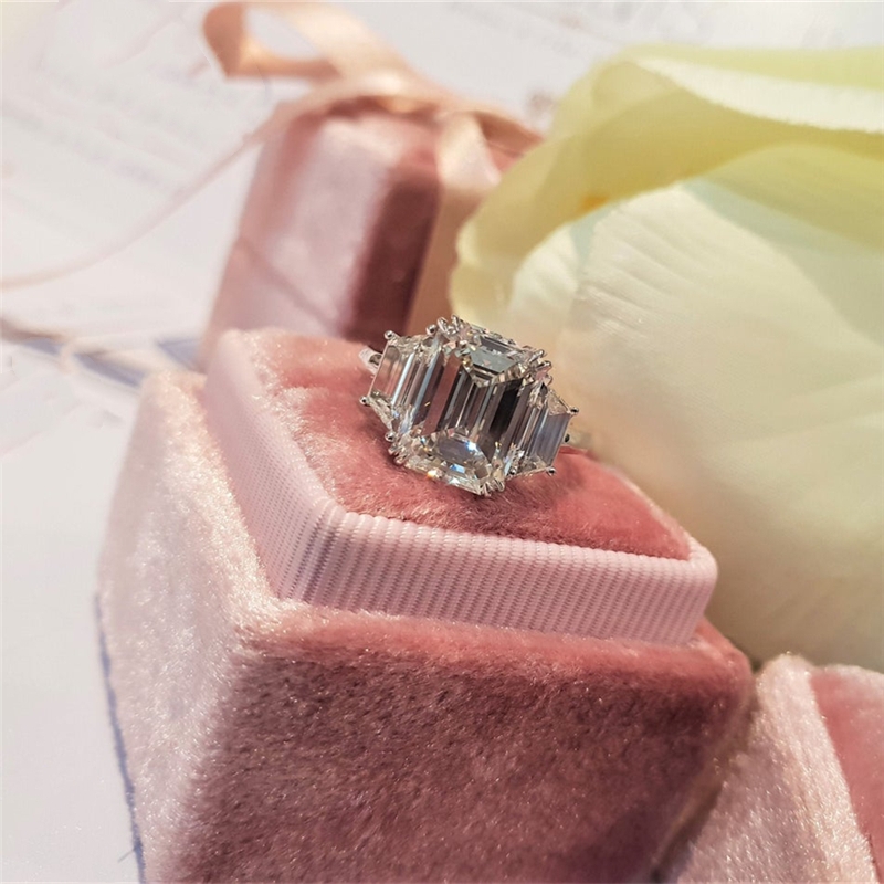 Jewelry 3.0 Carat Emerald Cut Lab Grown Diamond Square Engagement Ring IGI Certified Trapezoid Cut Side Lab Diamonds 0.20 Carats Each 14K Solid Gold R