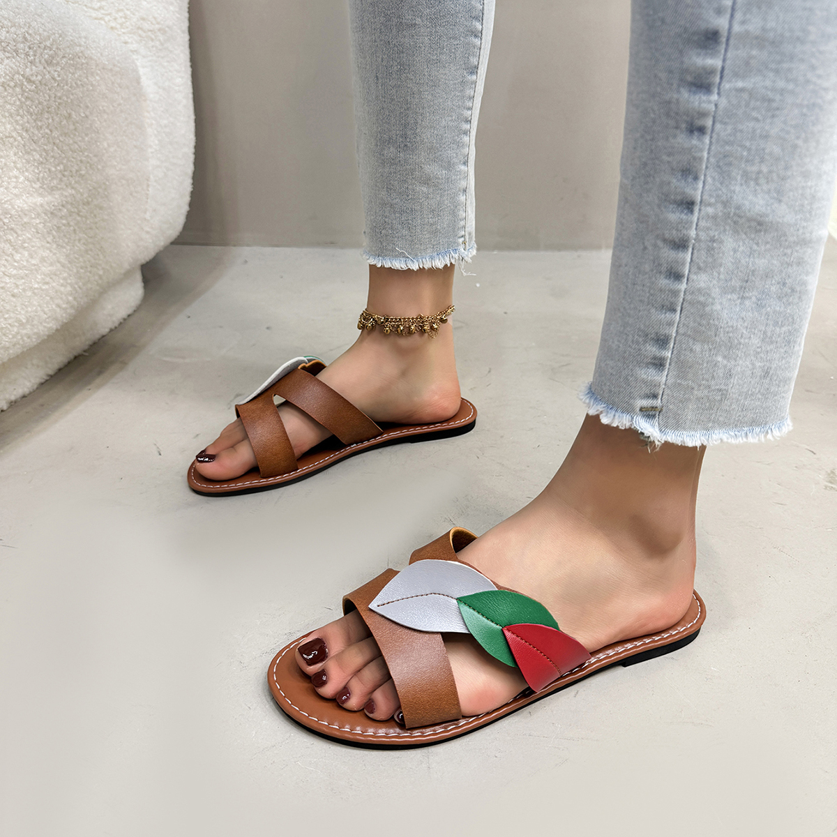 Stylish Women's Flats - Breathable Open-Toe Sandals Perfect for Warm Weather