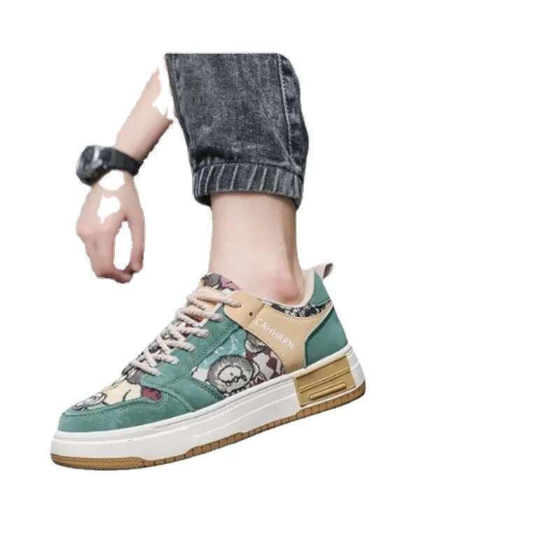 2025 New Men's Canvas New Platform Sports Shoes Designer Trendy Fashion Strap Bear Skateboarding Men's Multi functional Street Casual Shoes1