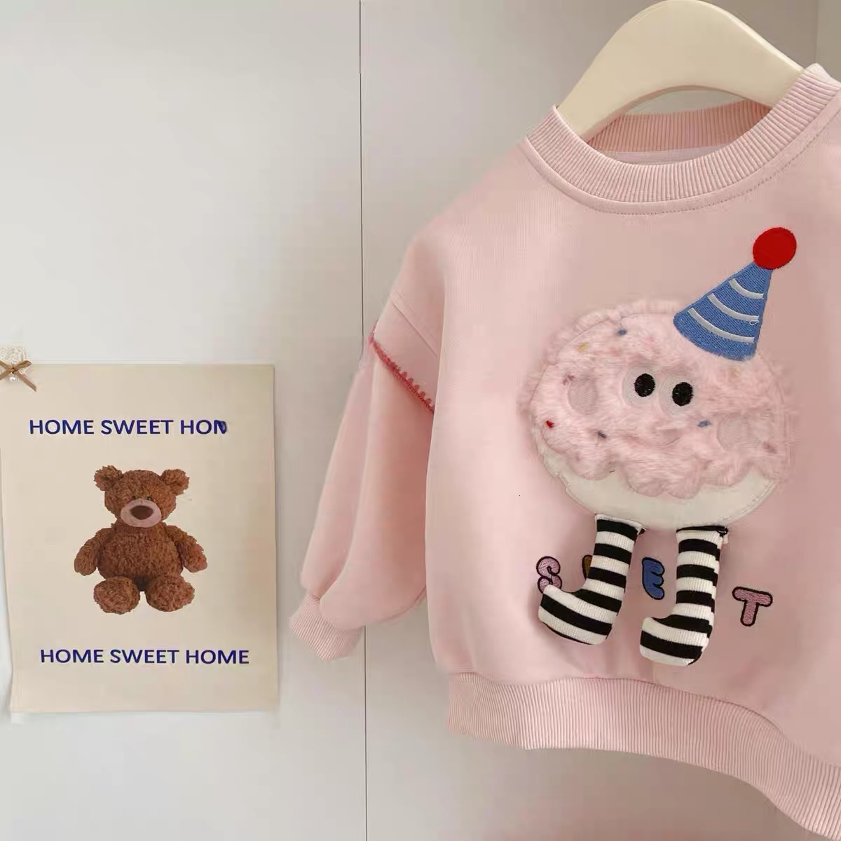 Ddmyshoesvip Girl S Cartoon Long Sleeved Top Autumn New Item Cute And Stylish Women S Treasure Three Dimensional Embroidery Round Neck Pullover Hoodie