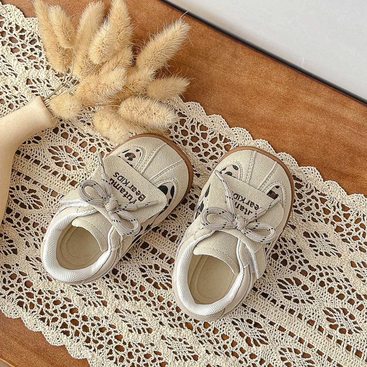 Athletic Outdoor Baby Leopard Pattern Board Shoes 2025 Spring Edition Childrens Casual Shoes for Boys and Girls 13 Years Old Single Shoes Baby Soft Bo