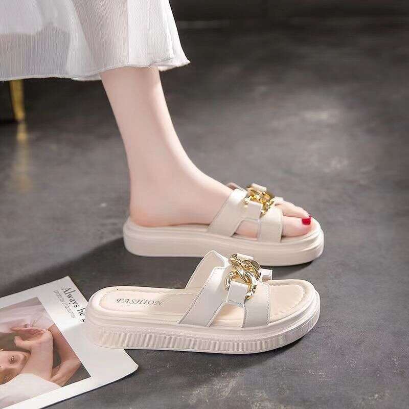 Sandals for women in the summer of 2024, fashionable thick sole, casual flat bottom, small fragrant style, non slip, versatile cool
