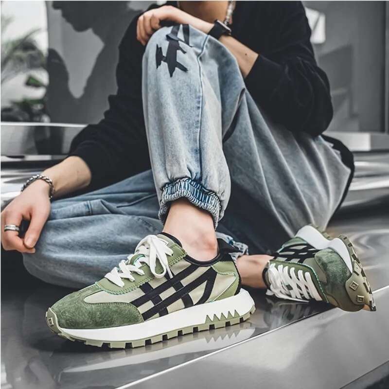 2025 New Men's Flat Shoes Designer Trendy Fashion Outdoor Men's Comfortable Breathable Thick soled Sports Shoes1
