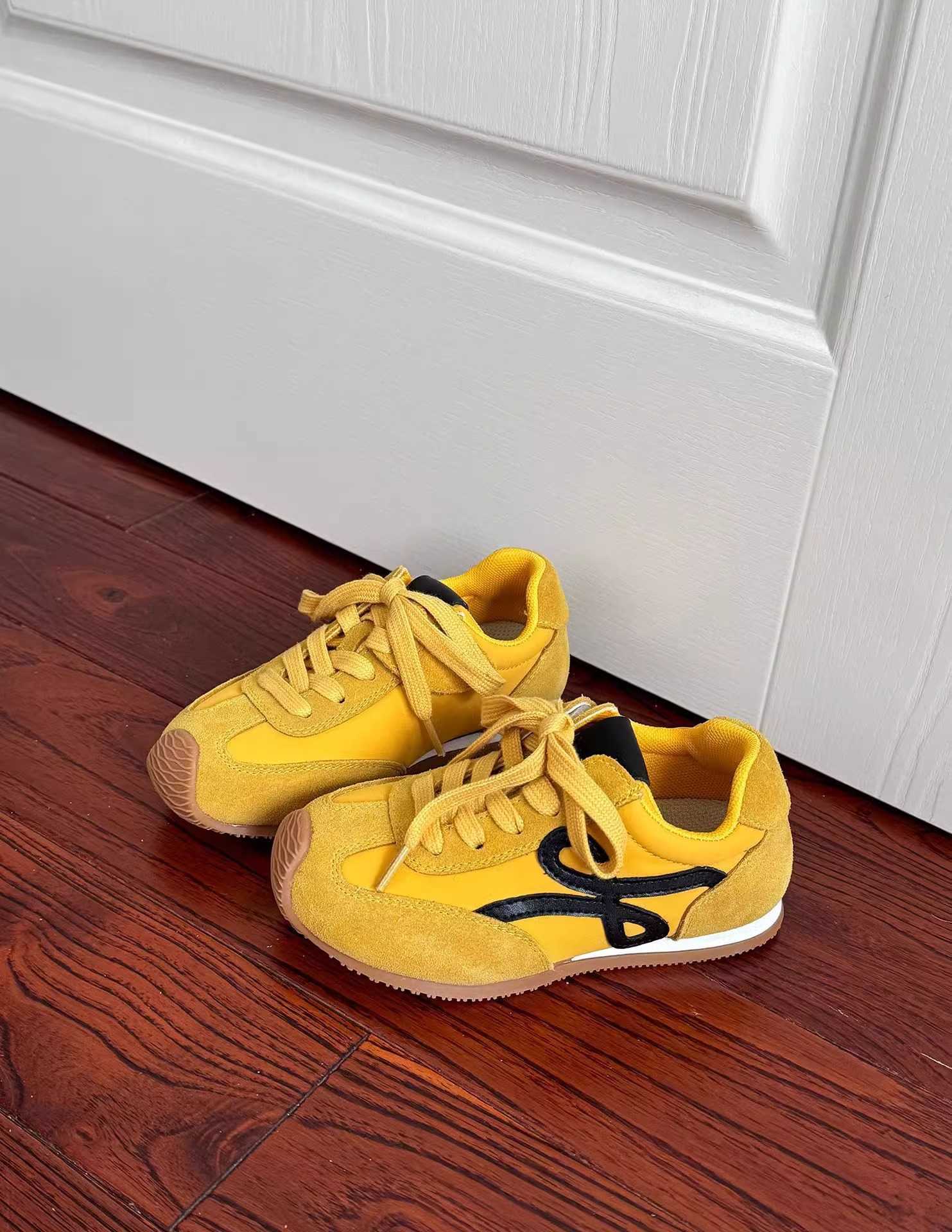 Athletic Outdoor Kandi Cat Childrens Forrest Gump Shoes Trendy Brand 2025 SpringSummer New Collection for Boys and Girls Soft soled German Training Sh