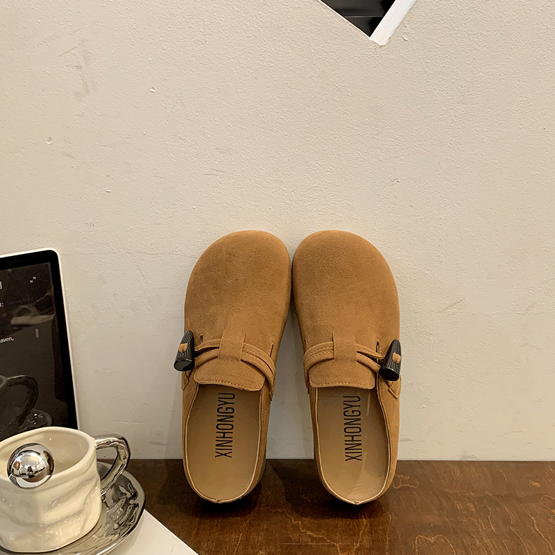 Stylish Women's Slip-On Slippers - Versatile Design with Soft Soles for All Seasons