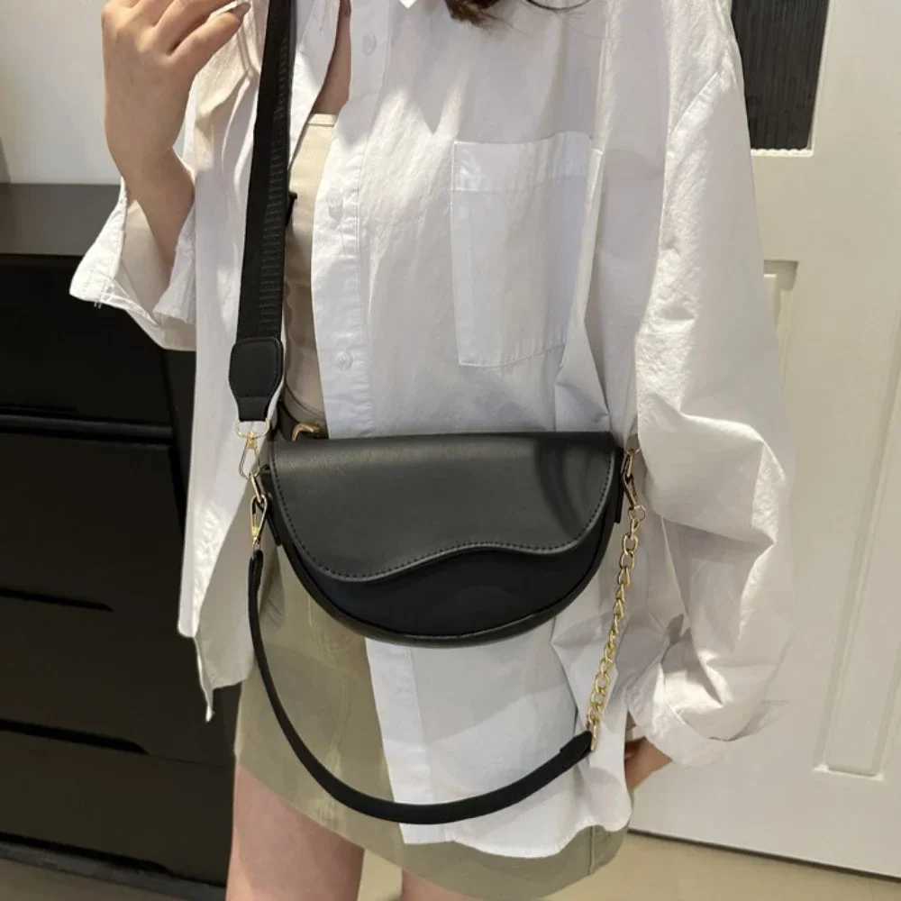 Fashion shoulder strap shoulder bag casual solid PU leather Versatile Crossbody Bags for Women Festival Gift Crossbody Bags 2024 Y250315