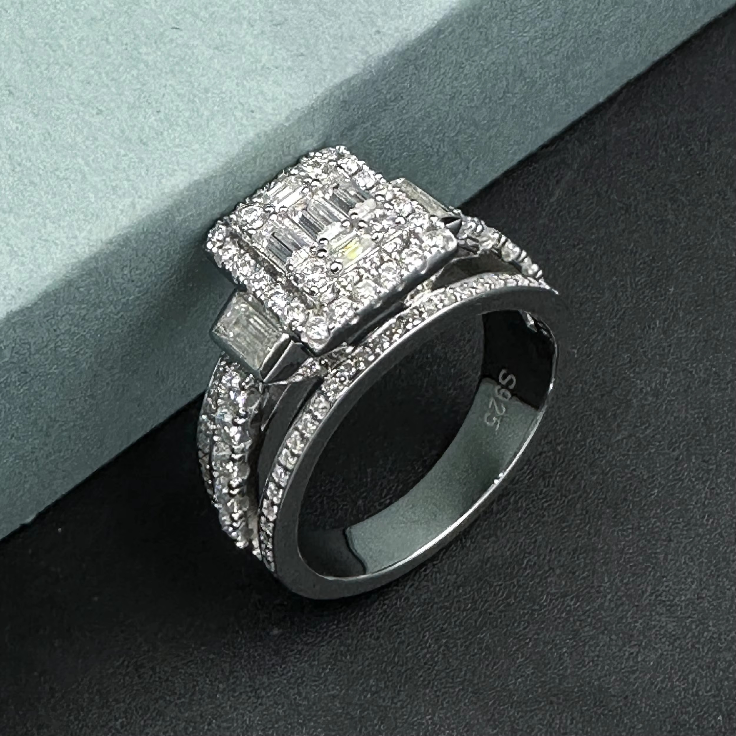 High Quality Custom 925 Sterling Silver Engagement Ring Baguette Cut Moissanite Gold Plated Finger Ring for Women Fine Jewelry