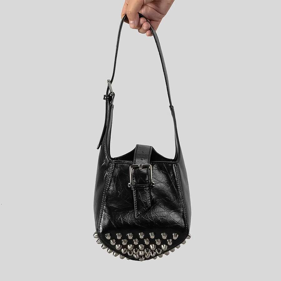 Vintage Rivet Women Shoulder Punk Style Lady Handbags Pu Leather Crossbody Bags Y2k Small Tote Underarm Bag