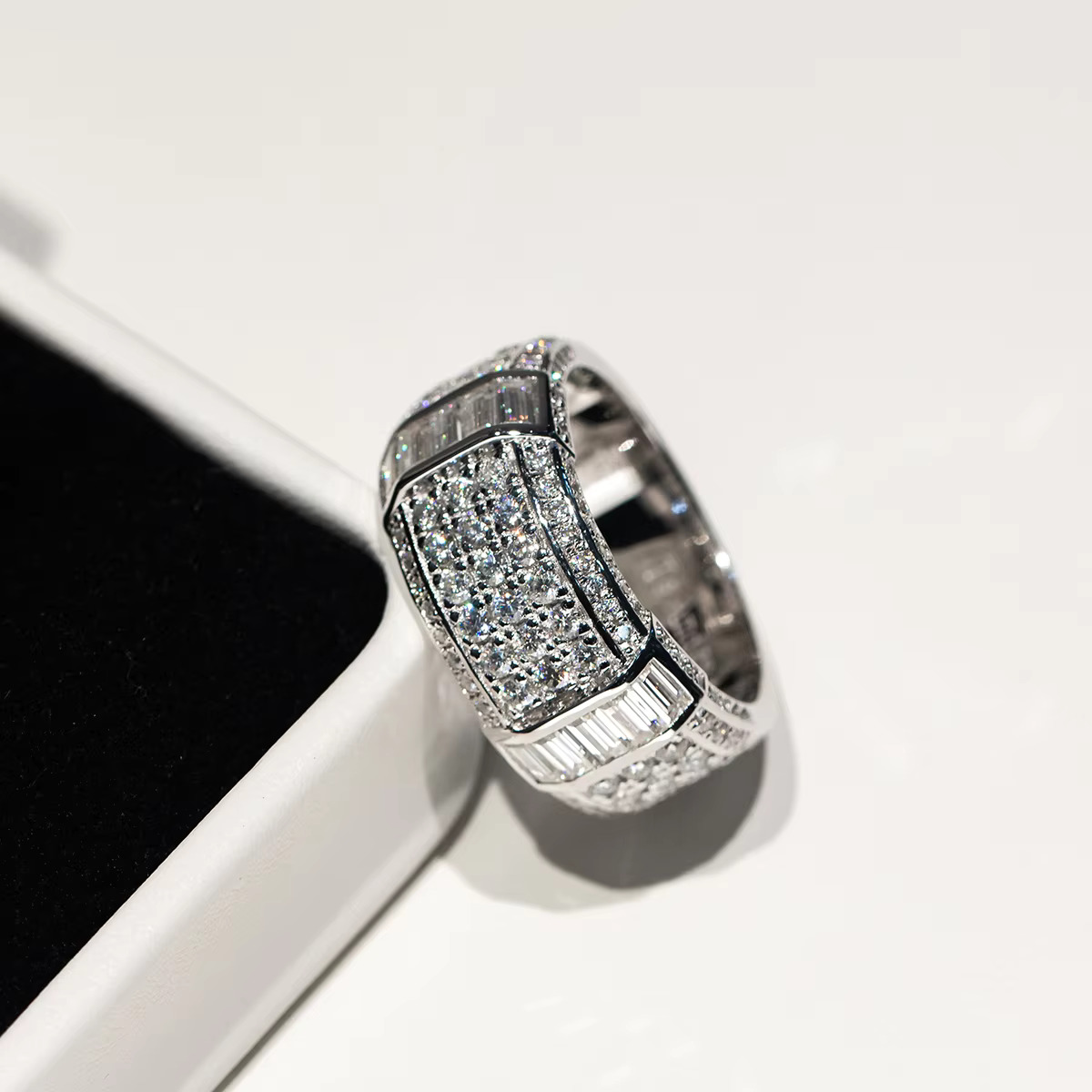 Custom Jewelry Micro Pave Setting 925 Silver Ring With Moissanite Diamond Wedding Ring Men