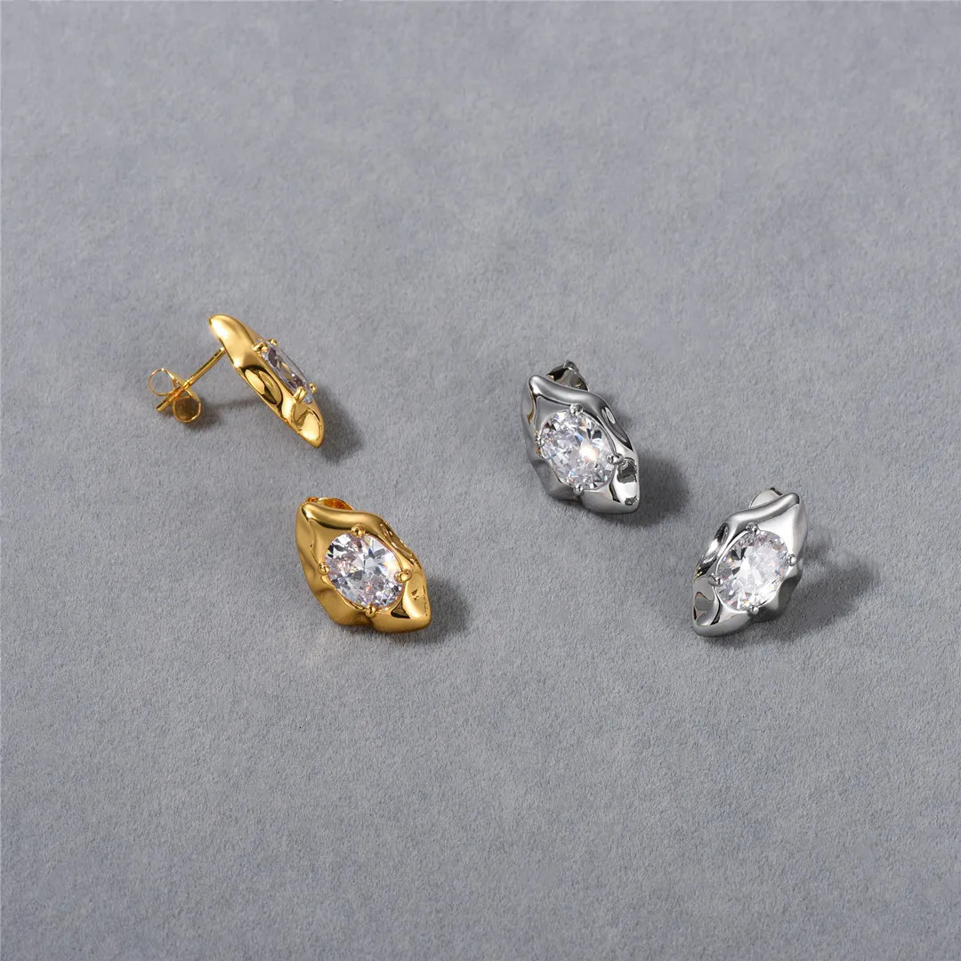 Europe America Gold and Silver Oval Irregular Diamond Earrings Womens Simple Fashion Jewelry Trend 250314