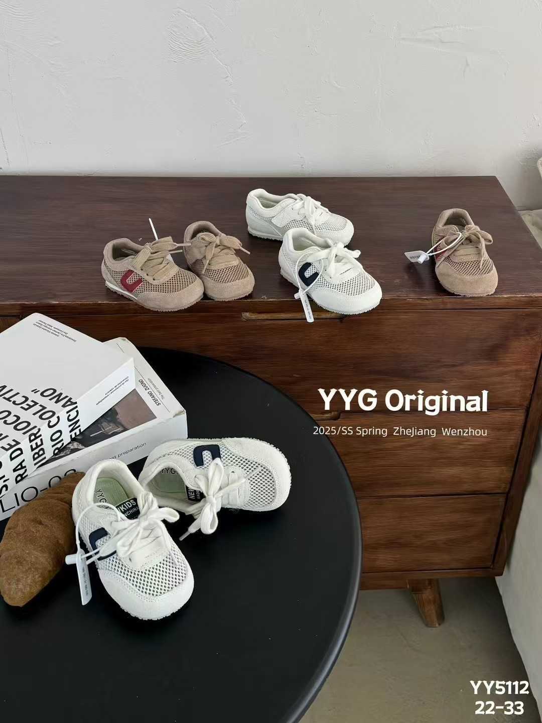 Athletic Outdoor Childrens 2025 summer new casual sandals for boys and girls stylish baby soft soled board shoes with mesh surface C260130