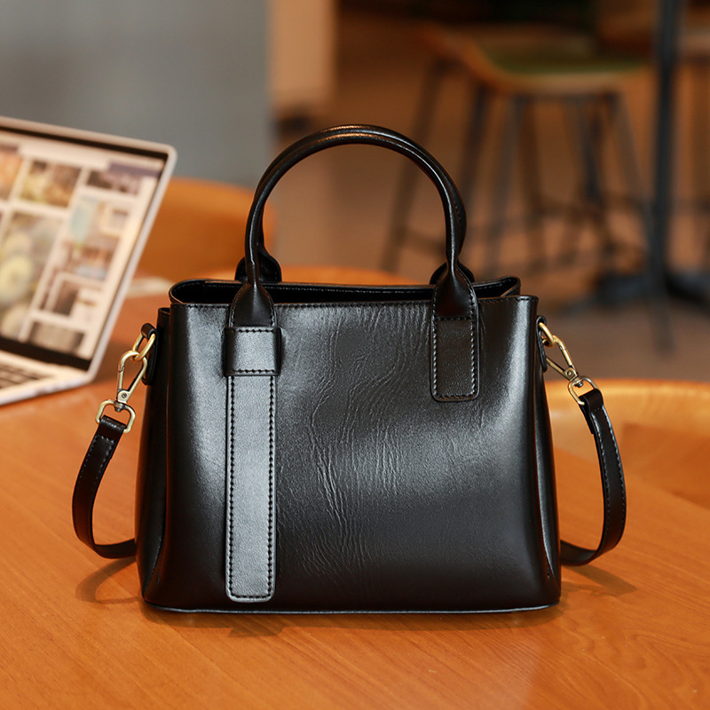 Counter Top Cowhide Crossbody Handbag Versatile 2024 Genuine Leather Large Capacity Wide Shoulder Strap Tote Bag