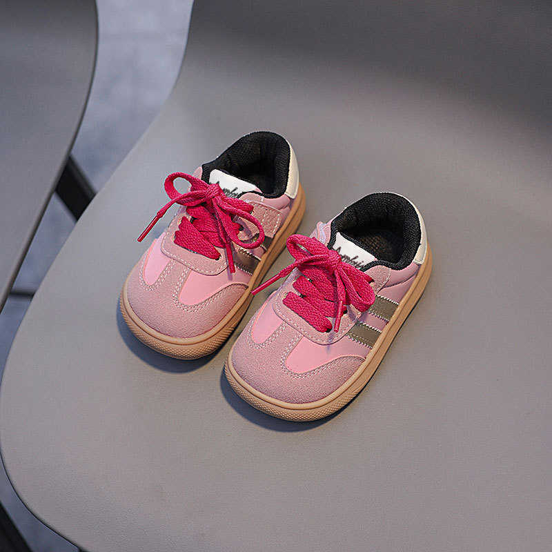 Athletic Outdoor Korean version childrens sports Spring and Autumn boys anti slip soft soled casual board Girls white Baby shoes C260130