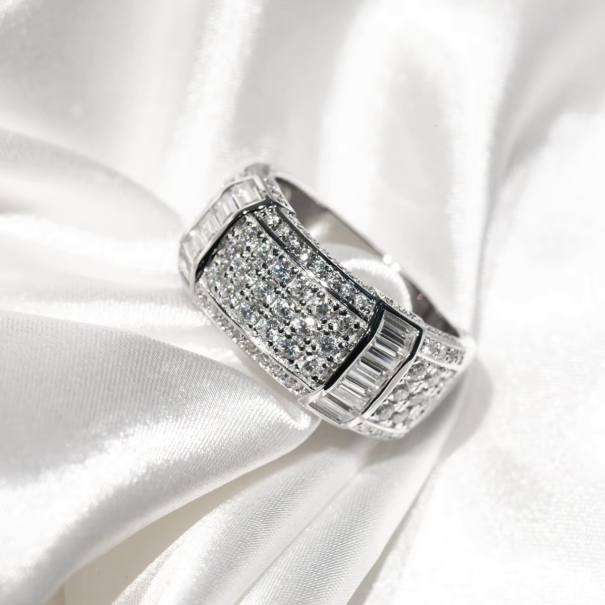 Custom Jewelry Micro Pave Setting 925 Silver Ring With Moissanite Diamond Wedding Ring Men