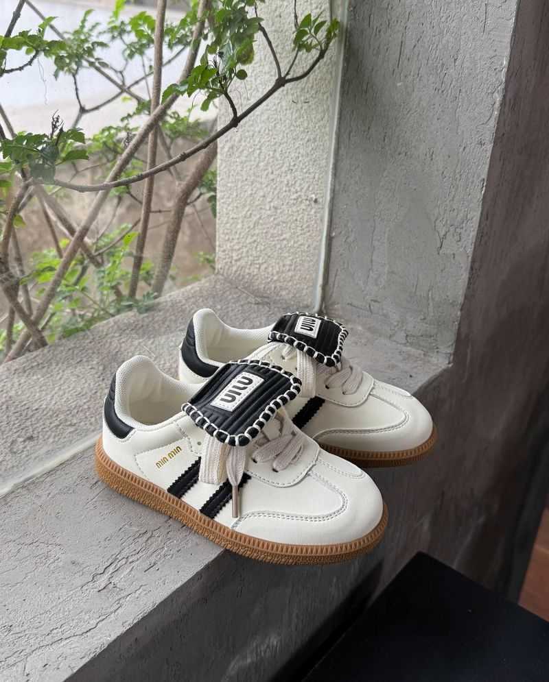 Athletic Outdoor Girls sports shoes 2025 spring and autumn new childrens shoes boys sports shoes medium and large childrens baby soft soled shoesY2503