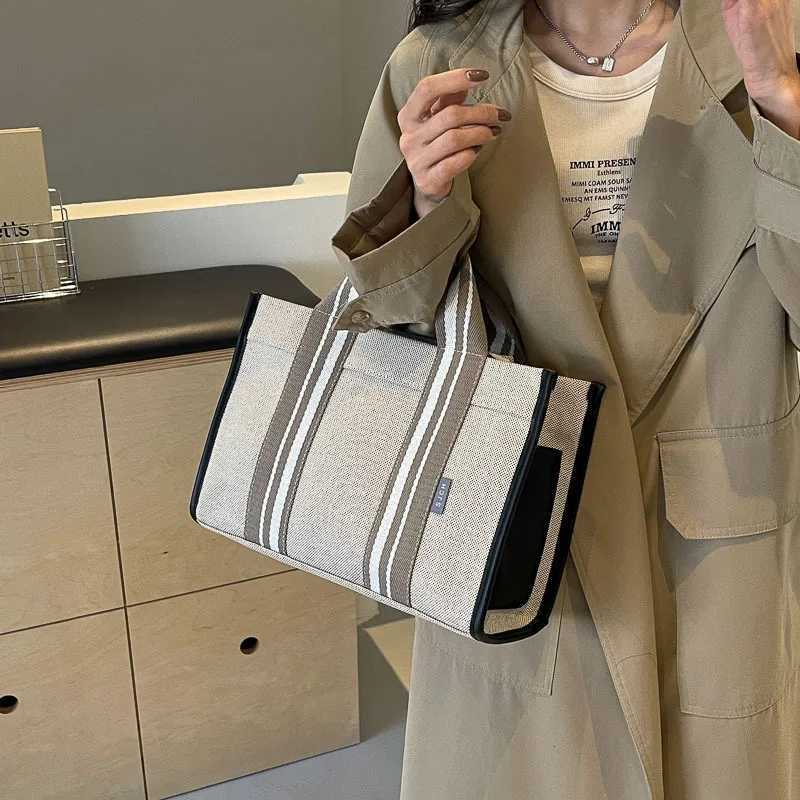 2024 New Retro Womens Large Capacity Canvas Shoulder Bag Y250315