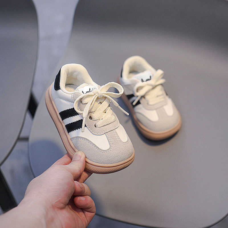 Athletic Outdoor Korean version childrens sports Spring and Autumn boys anti slip soft soled casual board Girls white Baby shoes C260130