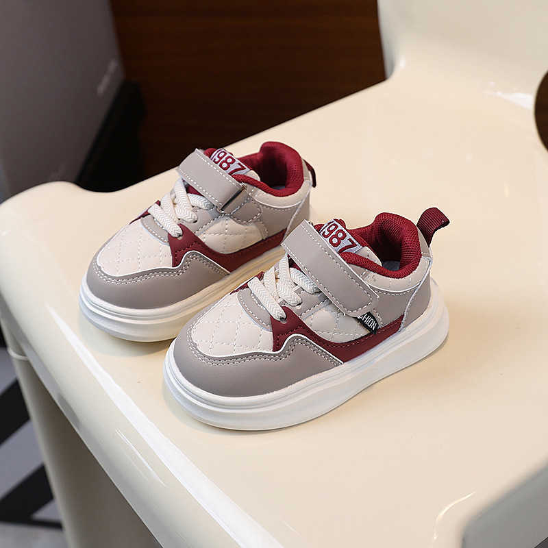 Athletic Outdoor Childrens Spring Autumn New Baby Sports Casual Thick soled Board for Boys and Girls Fashion Running Shoes H260130