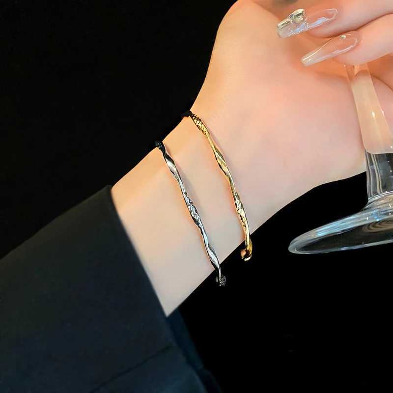 Vintage Cuff Bracelet Womens Open Bracelet Minimalist Twisted Bracelet Jewelry Mom Wife Girl Birthday GiftXJ250315