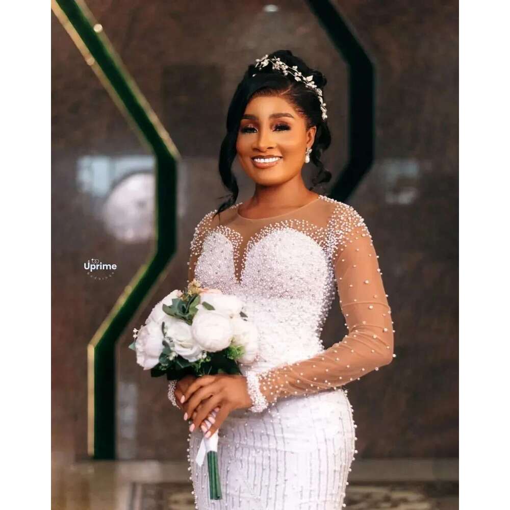 Customized bright heavy pearls open back arabic dress aso ebi wedding dresses with ruffled tires removable