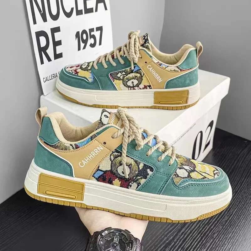 2025 New Men's Canvas New Platform Sports Shoes Designer Trendy Fashion Strap Bear Skateboarding Men's Multi functional Street Casual Shoes1