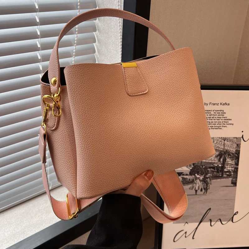 2024 New Fashion Handbags High end and Western Style Summer Paradigm Horizontal Bucket Bag Y250315