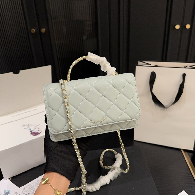 Diamond Handle Wallet Women Designer Shoulder Bag Luxury Leather Diamond Lattice with Bling Buckle Handbag Cross Body Card Holders Clutch Makeup Purse Sac 19X12cm