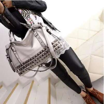 2025 new rivet women's PU leather designer fashion cowhide women's crossbody bag shoulder bag large bag2