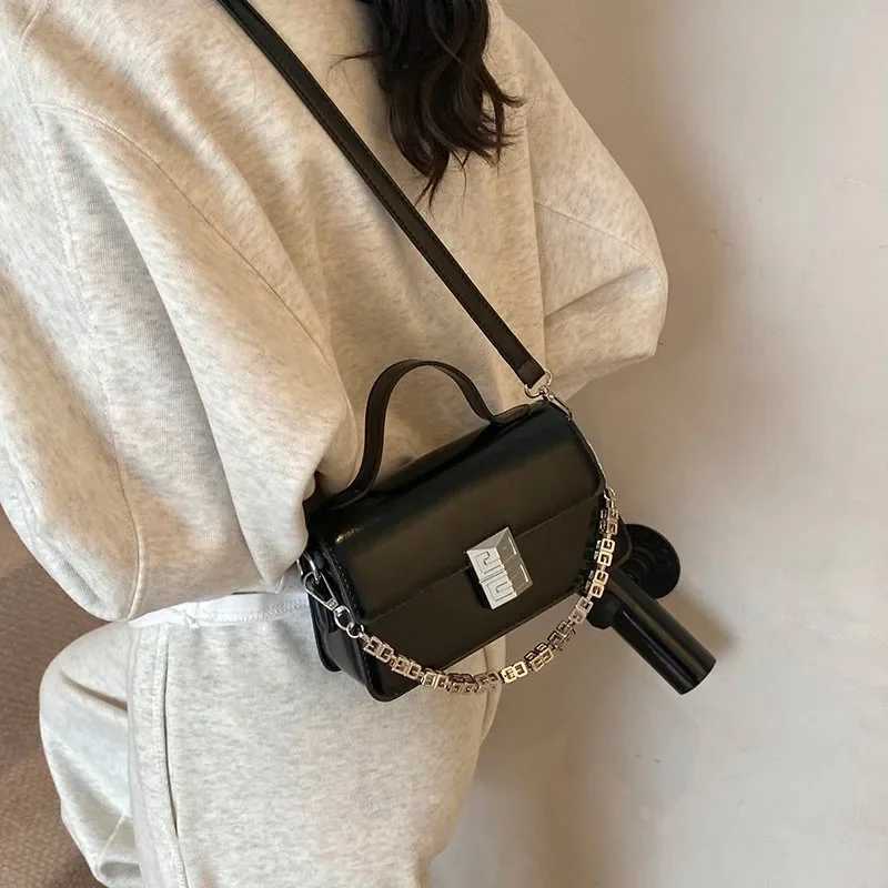 2025 Chic Minimalist Leather Crossbody Bag - Vintage Inspired Messenger Purse With Designer Parisian Details Y250315