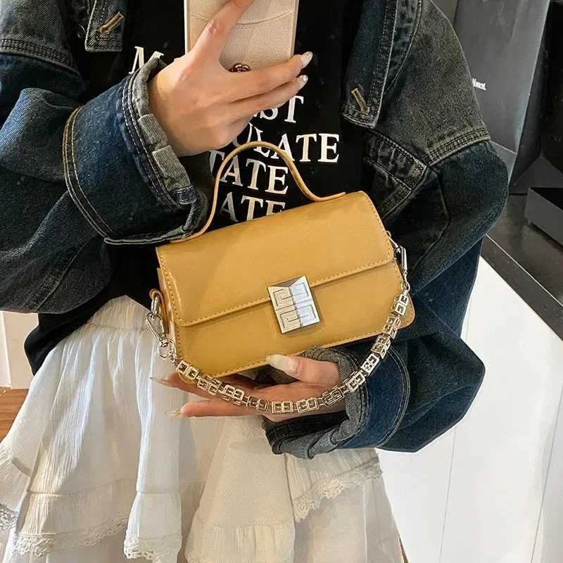 2025 Chic Minimalist Leather Crossbody Bag - Vintage Inspired Messenger Purse With Designer Parisian Details Y250315