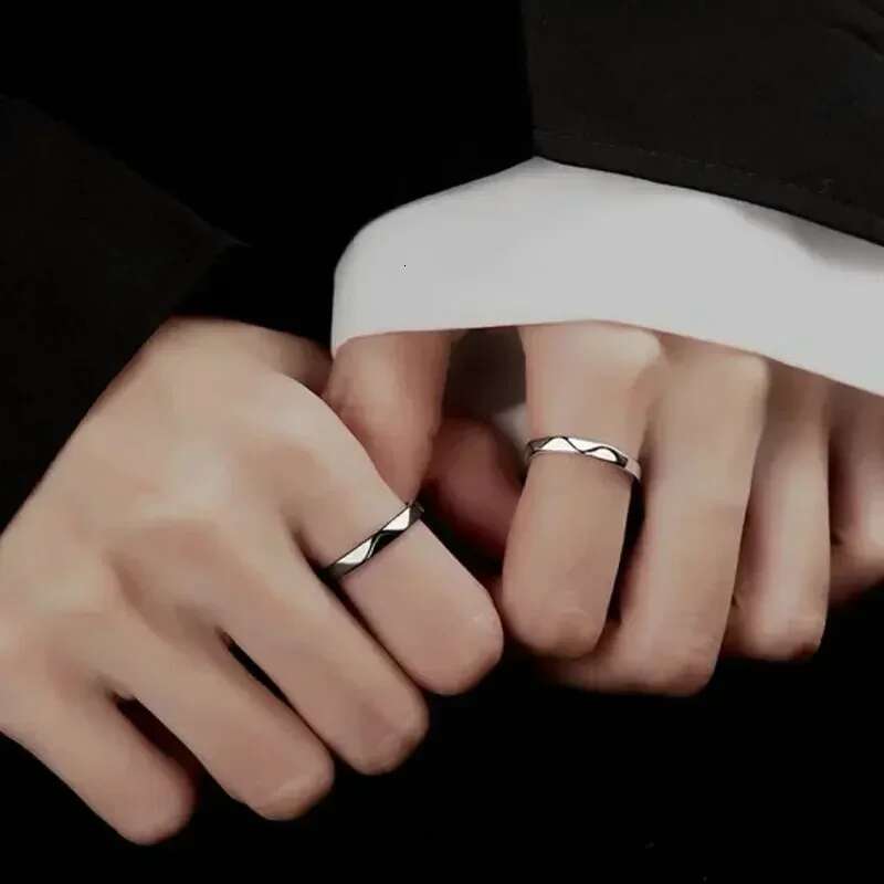 1Pair Black White Lozenge Couple Open Ring for Women Men Adjustable Finger Rings Romantic Lovers Anniversary Jewelry Gift